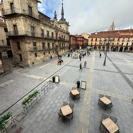 Arquitecto De La Vida - Plaza Mayor León