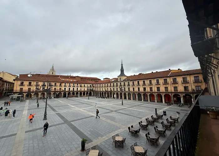 Arquitecto De La Vida - Plaza Mayor Gæstehus León